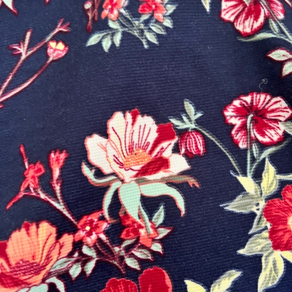 Navy Flower size 12 H&M Dress in Amazing Condition! - Picture 3 of 4